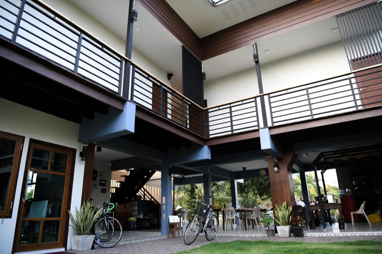 Sabua The Terrace Homestay Uthai Thani Bagian luar foto
